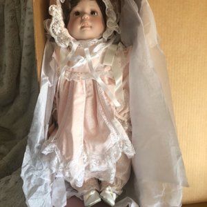 Lee Middleton doll Signed 1988 LE 23 inches NIB Gracie Mae in tissue